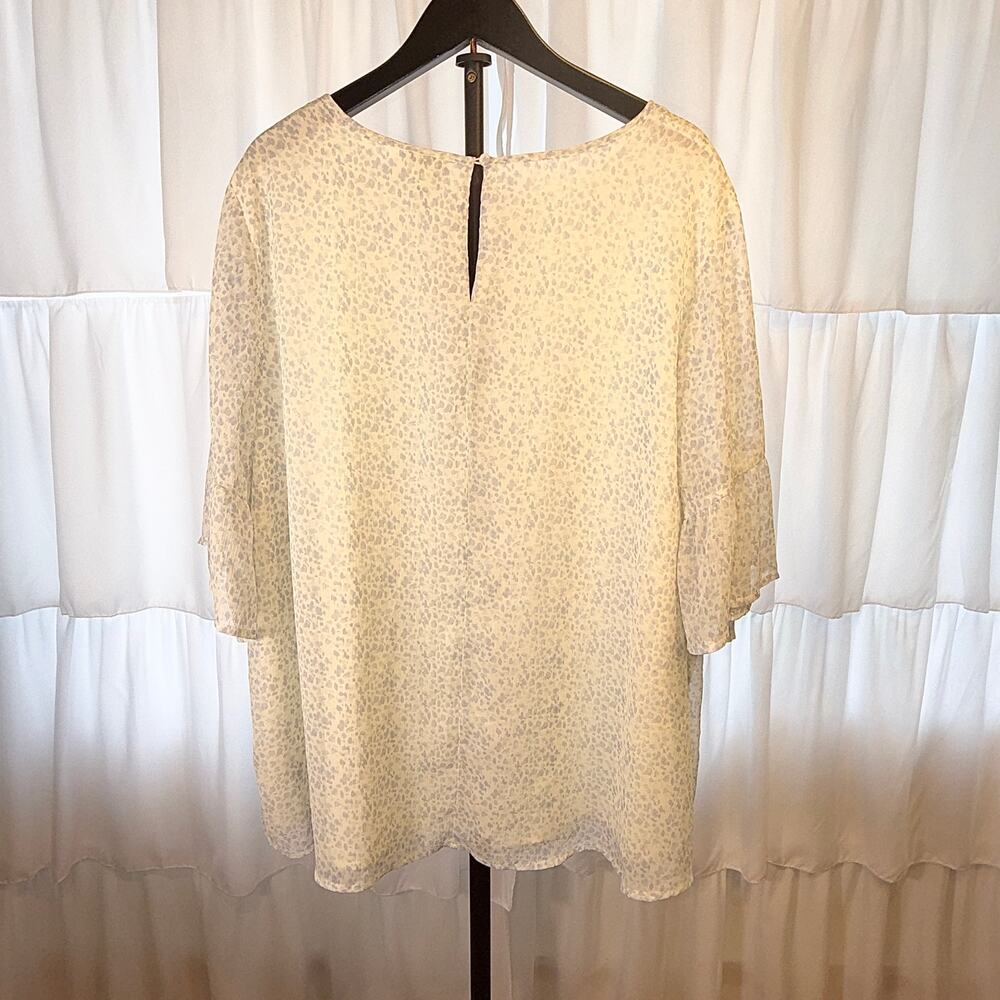 Ava & Viv Women’s Sheer Chiffon Overlay Flutter Leopard Pattern Blouse Size XL - Picture 2 of 9